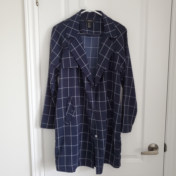 EUC F21 Grid Pattern Flowy Trench Coat. - Picture 2 of 5
